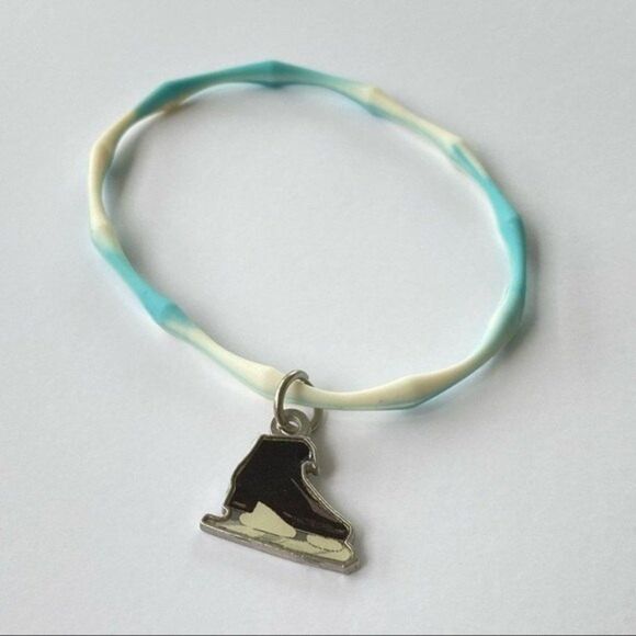 Yuri On Ice Set of 3 Anime Charm Rubber Stretch Bracelets - Picture 8 of 8